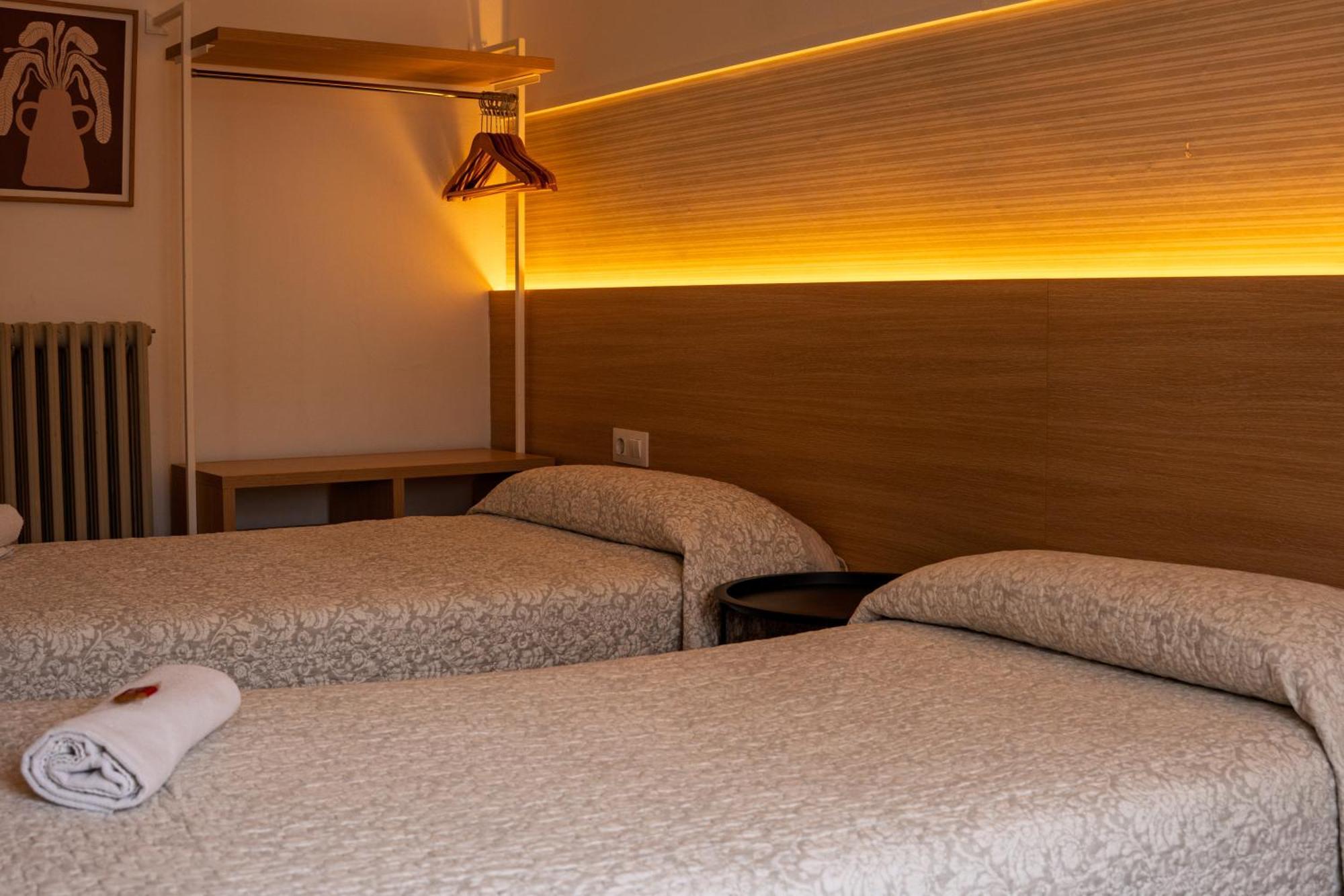 Fonda Can Setmanes Blanes Exterior foto